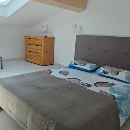 Les Brisants 2977 Вилла *