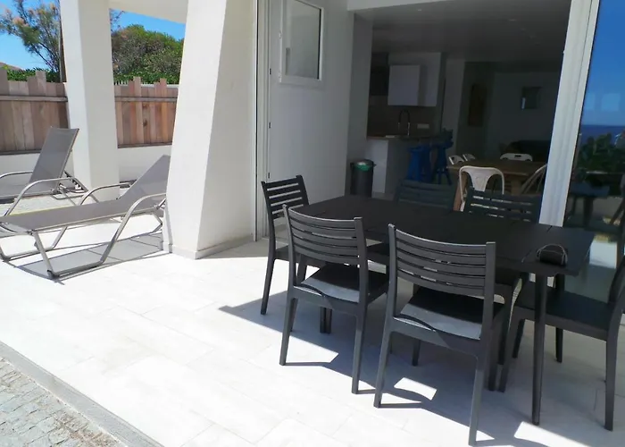 Les Brisants 2977 فيلة *